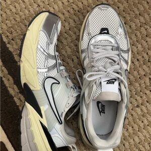 Nike V2K Run